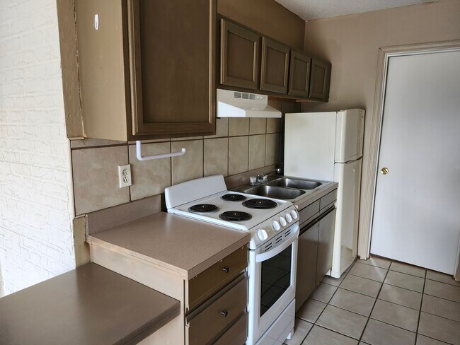 Foto del edificio - 8310 S US Highway 41