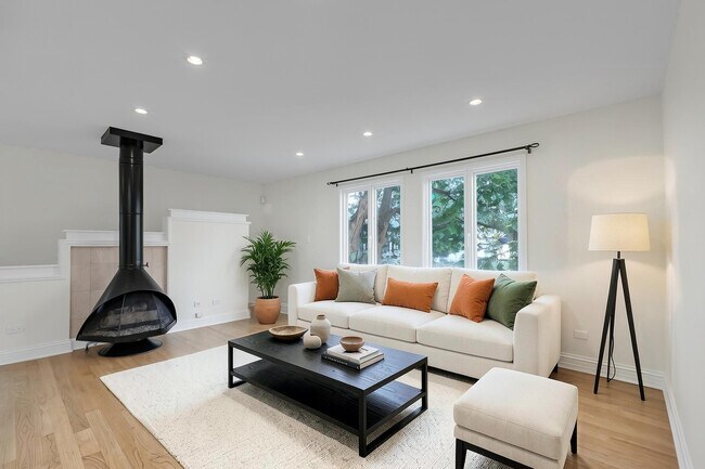 Foto del edificio - 608 W Inverrary Ln
