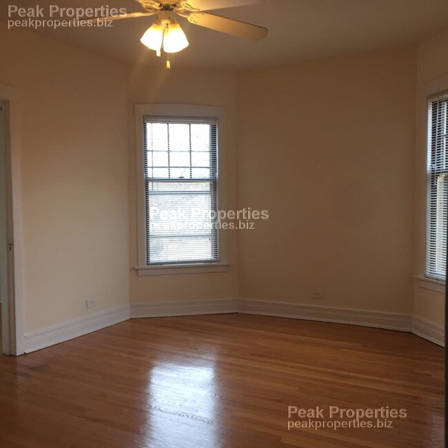 Foto del edificio - 1615 Ridge Ave