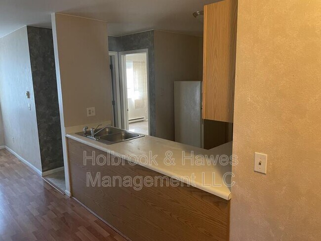 Building Photo - 4531 Boardwalk Dr