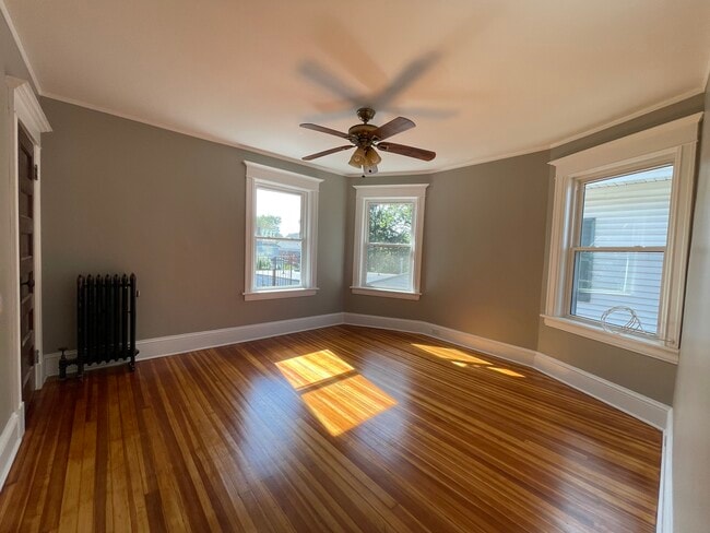 Building Photo - 1544 Union St