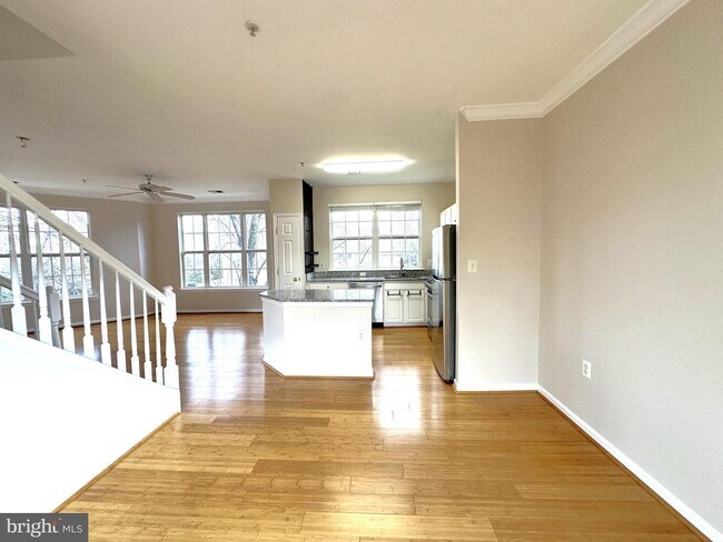 Foto del edificio - 21798 Jarvis Square