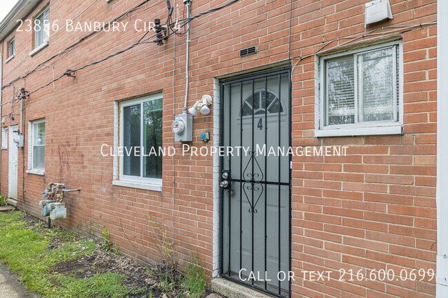 Foto del edificio - Updated 2 Bedroom Condo