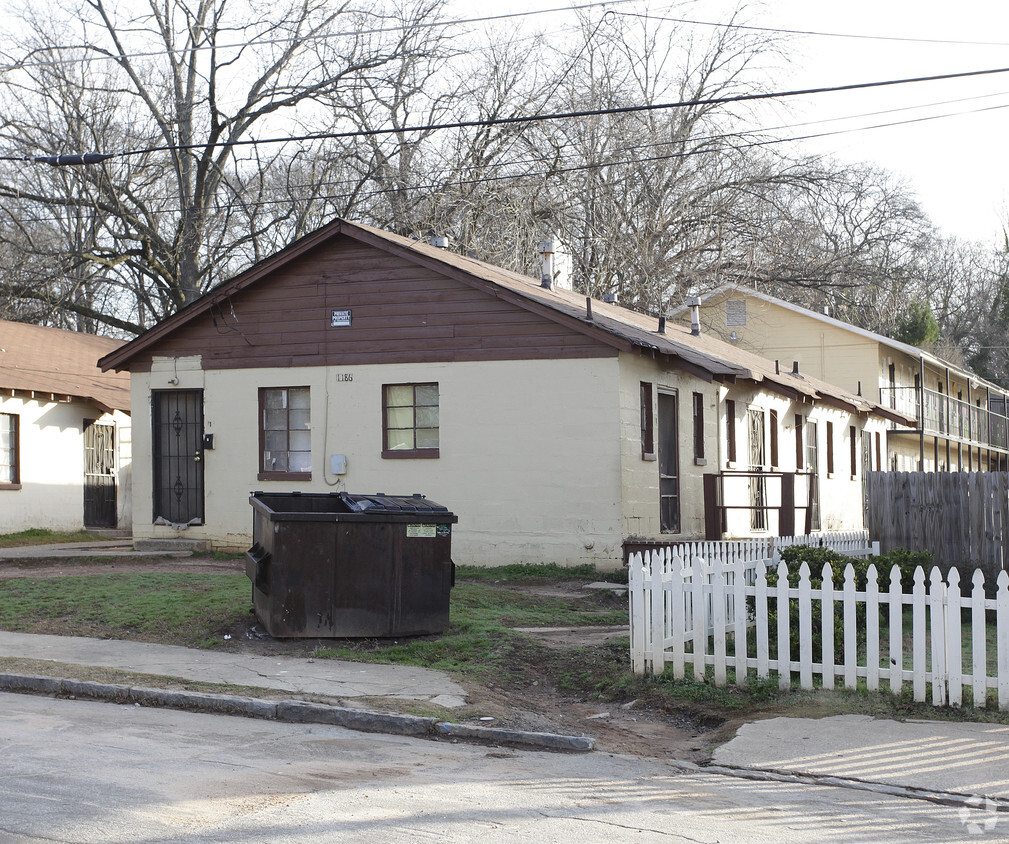 Building Photo - 1168-1186 SW Ira St