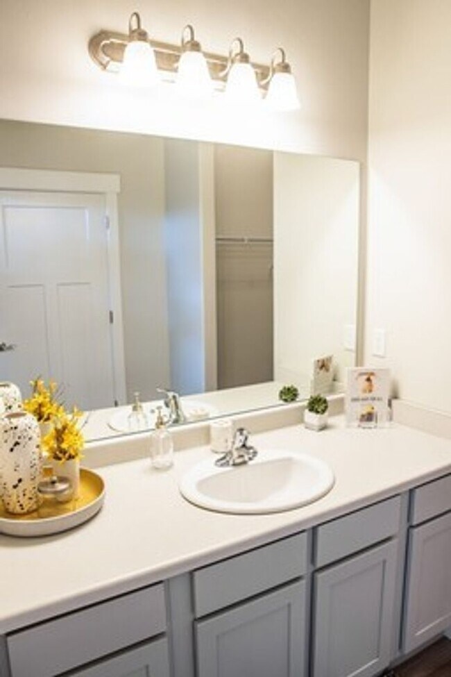 Foto del edificio - 3 Bed 2 Bath Condo in Lehi!!