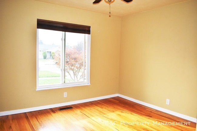 Building Photo - Charming One Bedroom in Duplex in San Jose