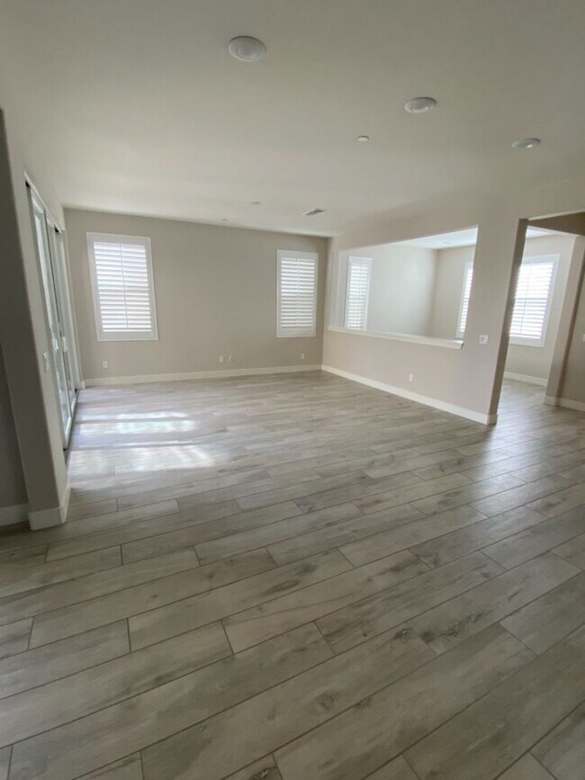 Foto del edificio - Beautiful Home - Plan 3 4BR/4.5BA in Casavia