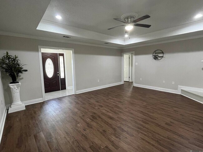 Foto del edificio - 7970 Darlene Ave