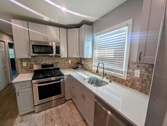 Building Photo - 440 New York Ave