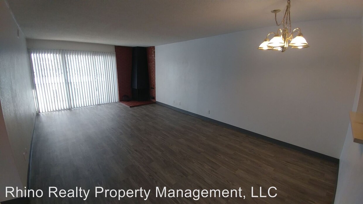 Primary Photo - 1100 Madeira Dr SE