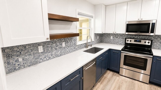 Building Photo - 3601 Longmeadow