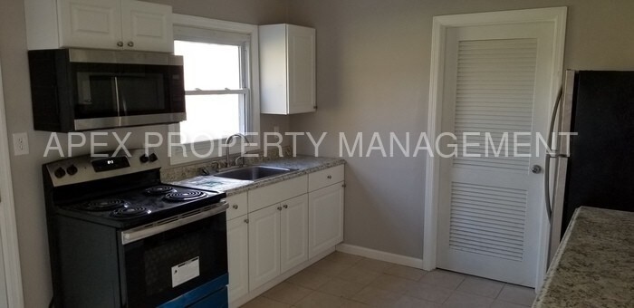 Primary Photo - RARELY AVAILABLE 3 BED, 2 BATH NEW HOUSE