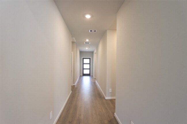 Building Photo - 1530 Waggoner Rnch Ct