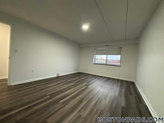 Foto del edificio - 51 Hill Rd