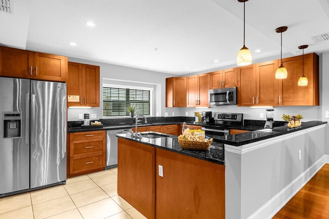Building Photo - 14590 Damai Ln