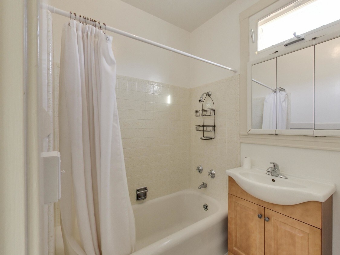 Foto principal - 2485 Chestnut St