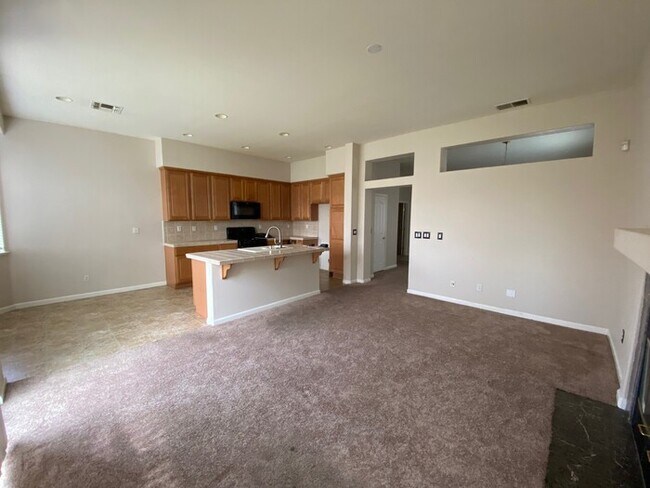 Foto del edificio - Spacious 4BD/2BA  Elk Grove Home