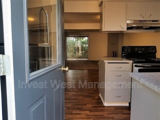 Foto del edificio - 1104 NE Minnehaha St