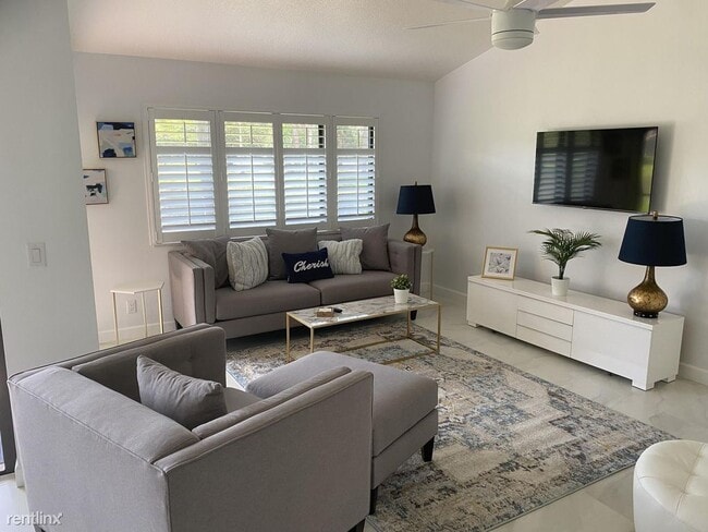 Building Photo - 2 br, 2 bath House - 6 Lexington Ln E Apt D