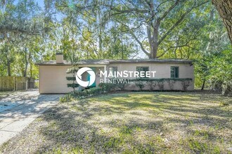 Building Photo - 1220 Adrian Ct