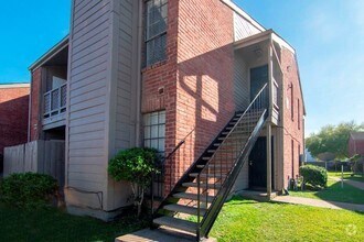 Building Photo - 12500 Sandpiper Dr
