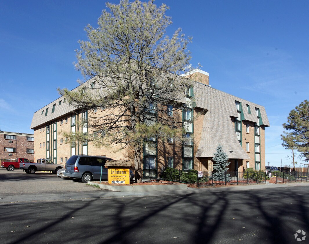 Primary Photo - La Fontaine Apartments