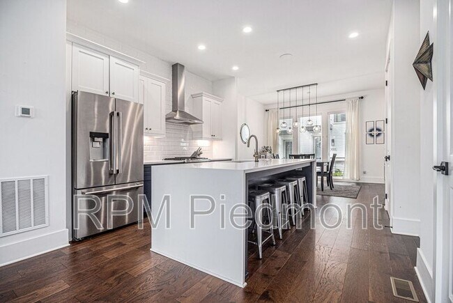 Foto del edificio - 366 Gibson St SE