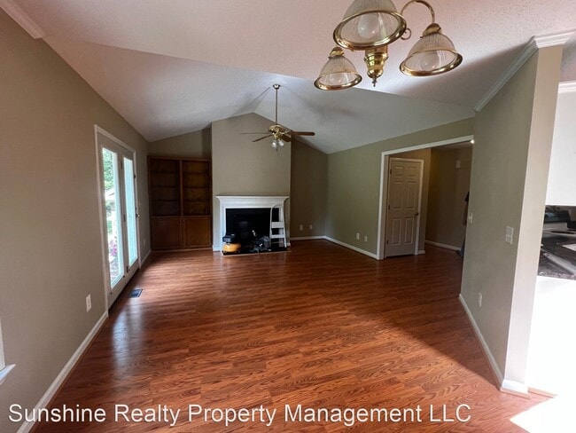 Building Photo - 3 br, 2 bath House - 103 DAWN CT