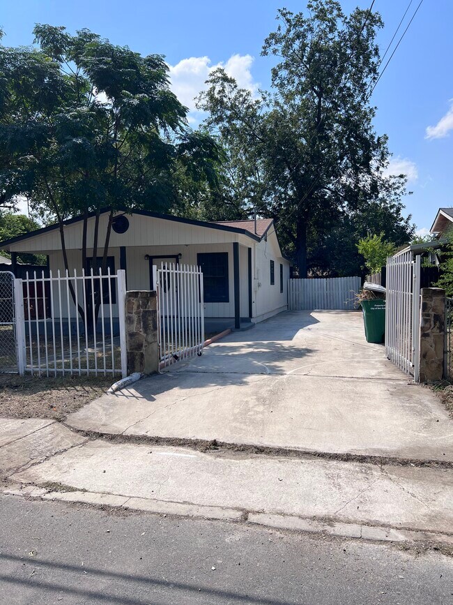 Foto del edificio - 1134 Brighton Ave