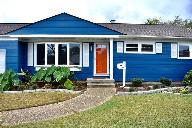 Foto del edificio - Updated 3 bedroom home in Norfolk