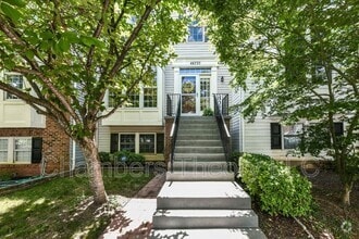 Building Photo - 46727 Manchester Terrace