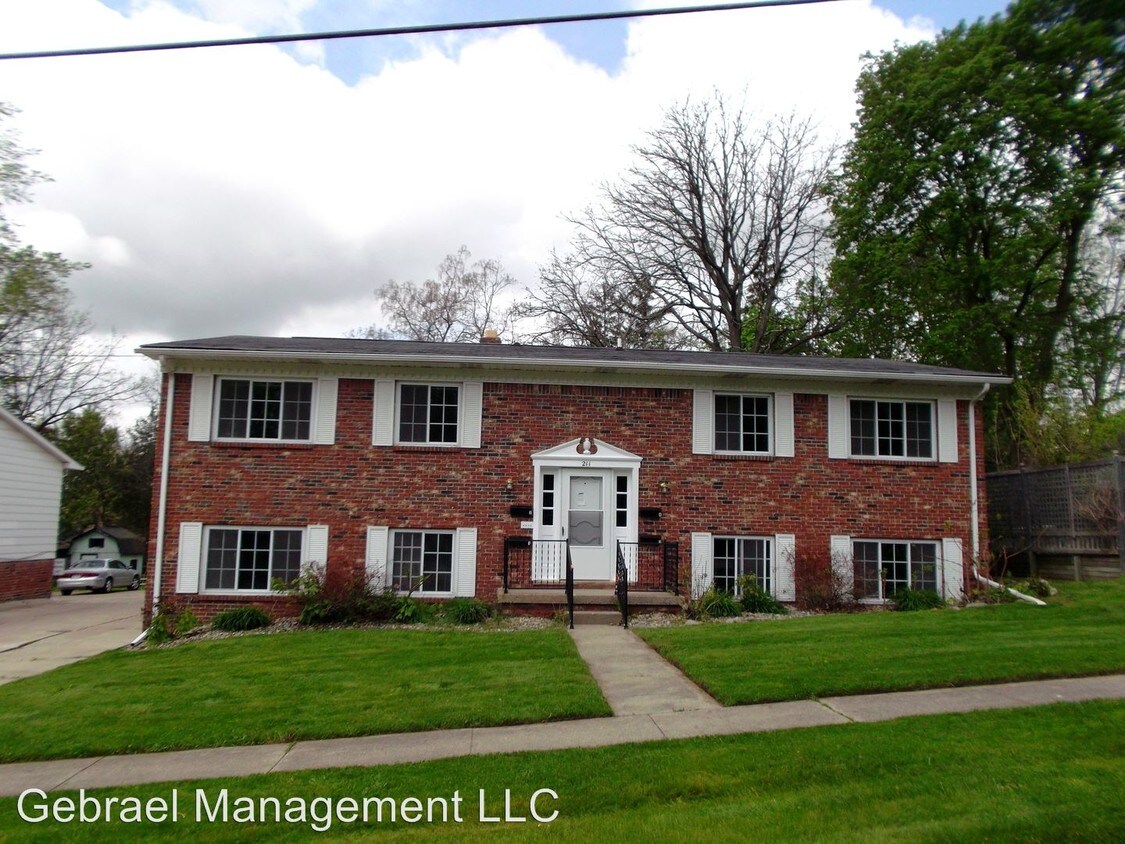 Foto principal - 207 N Hazelton St