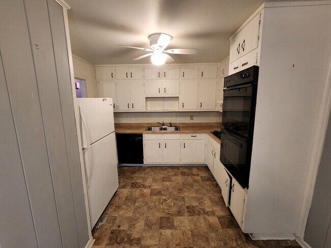 Foto del edificio - 1442 Greenwillow Dr