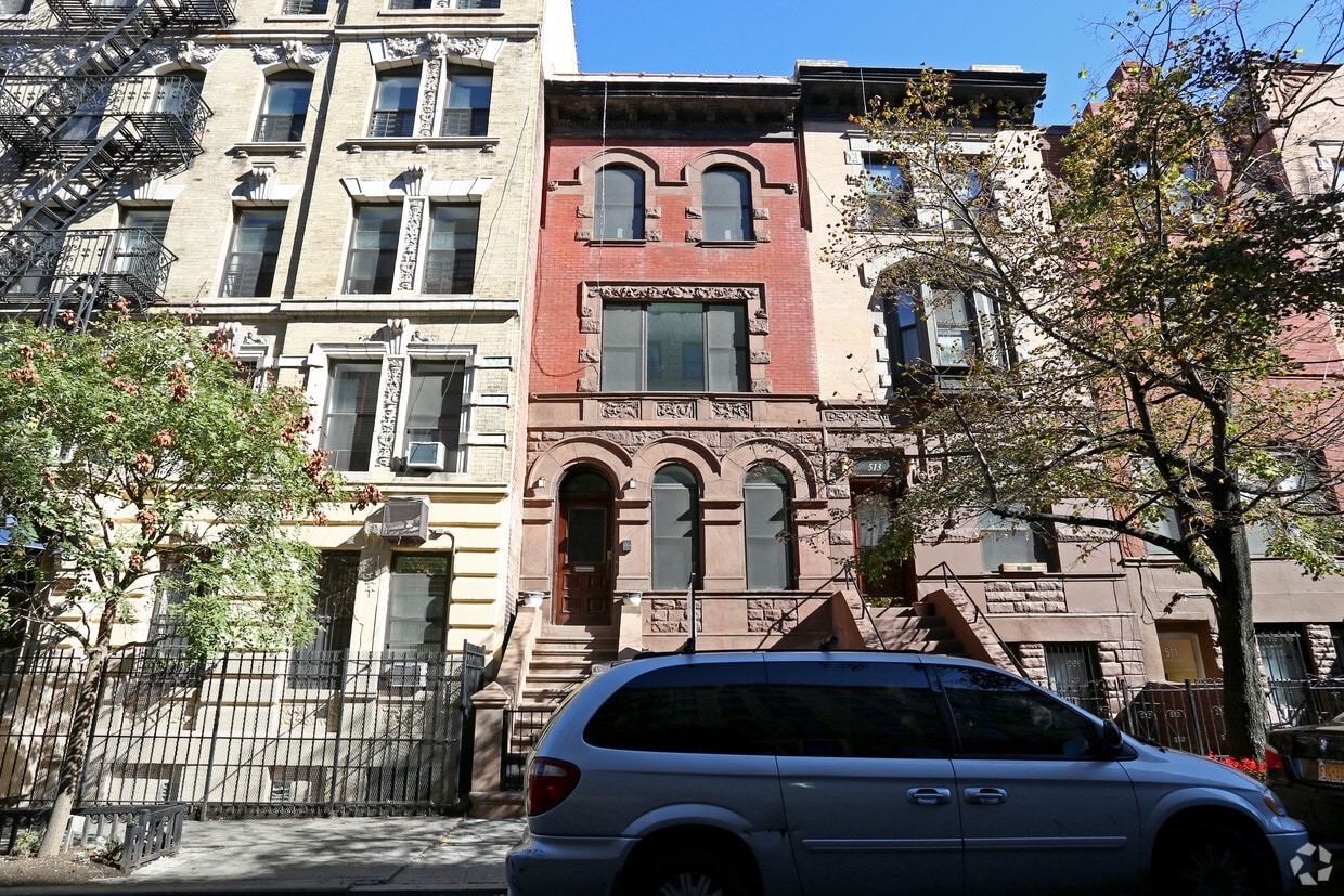 Building Photo - 515 W 144th St