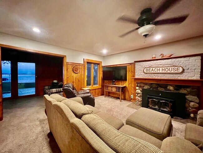 Foto del edificio - 7560 N Shore Circle North