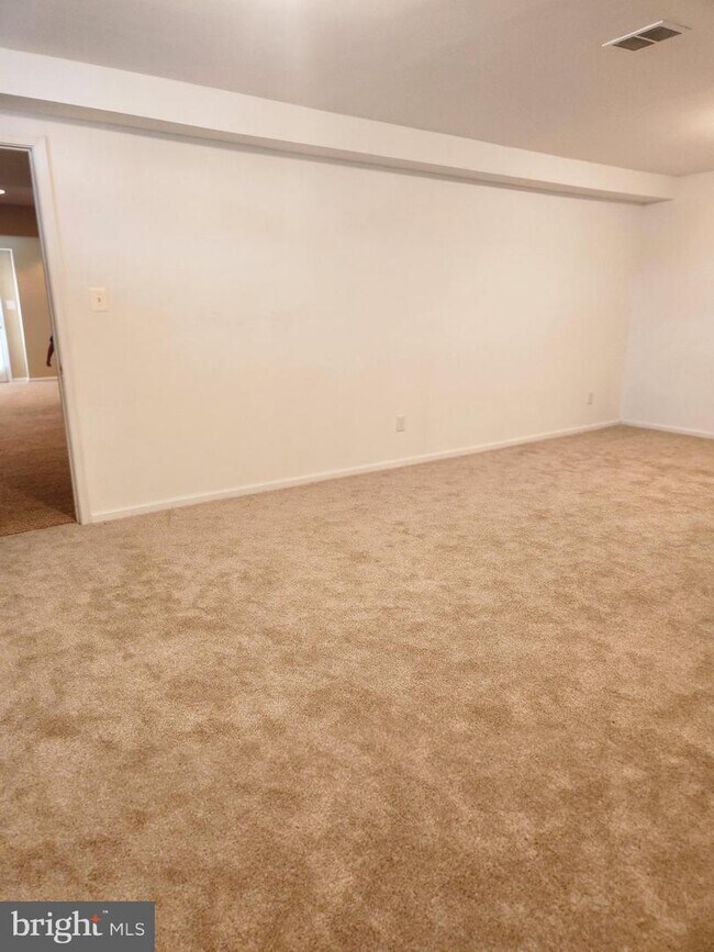Building Photo - 5818 DEEP CREEK Dr