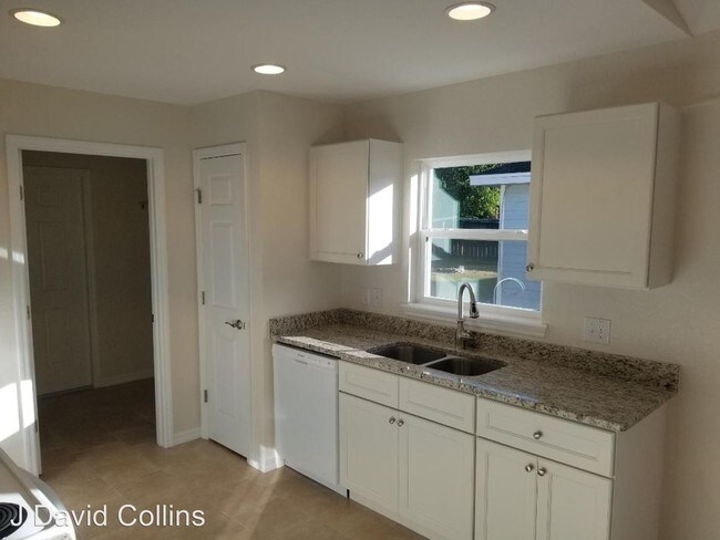 Foto del edificio - 3 br, 2 bath House - 215 Ave J SE