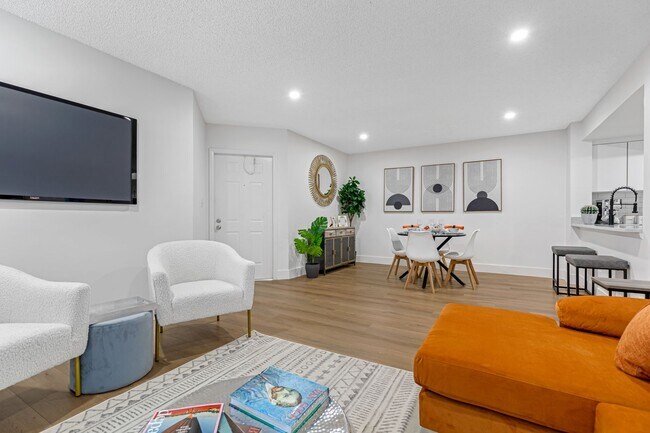 Interior Photo - Circle Sunrise