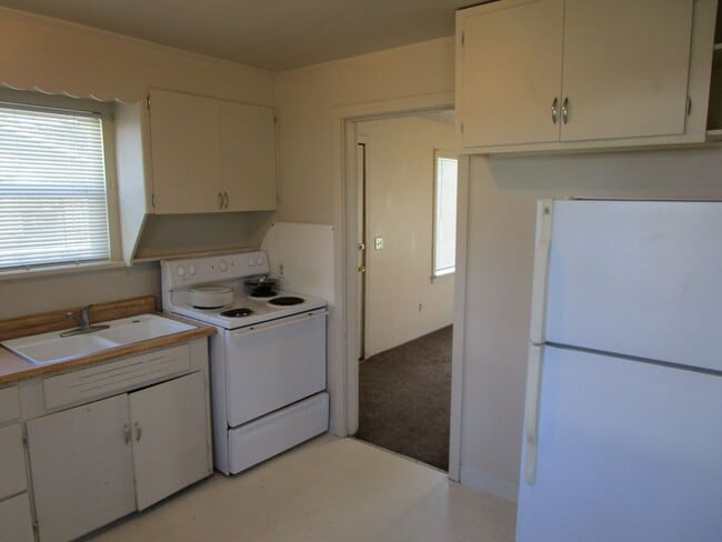 Building Photo - 0352