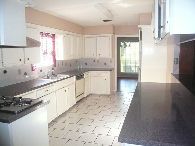 Building Photo - 9402 Meaux Dr