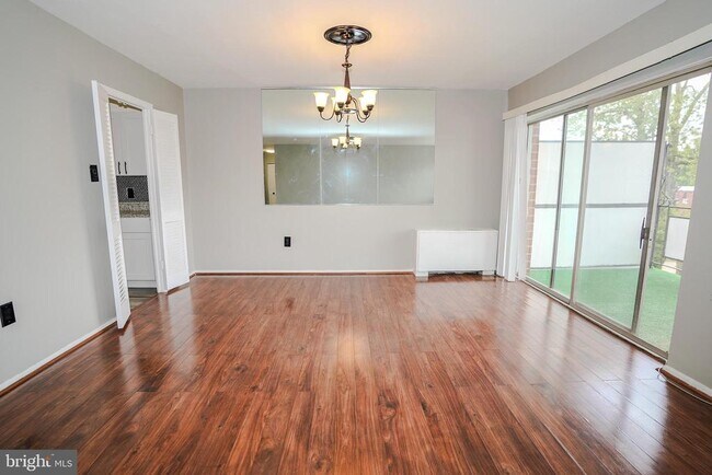 Building Photo - 3737 Clarks Ln