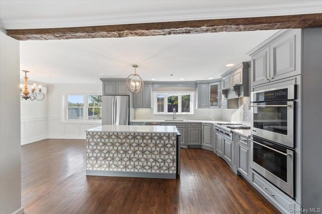 Building Photo - 107 Lincoln Ave