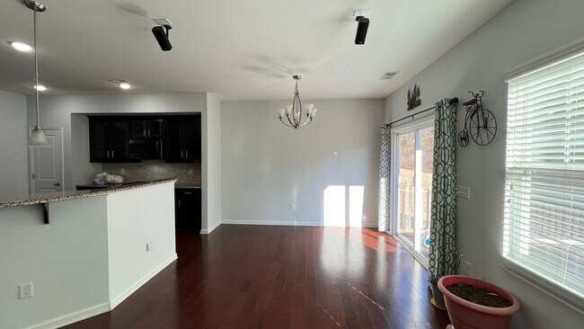 Foto del edificio - 421 Durants Neck Ln