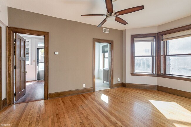 Foto del edificio - 2 br, 2 bath Condo - 659 W Canfield St