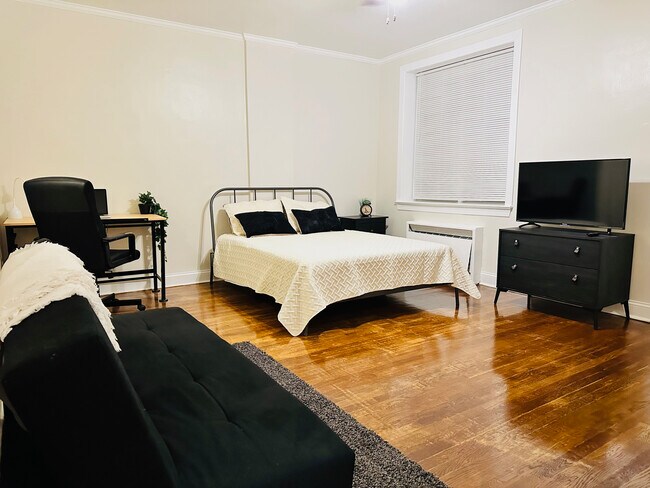 Building Photo - 1700 Kennedy Blvd