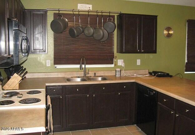 Foto del edificio - 23952 W Desert Bloom St