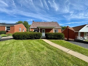 Building Photo - 1076 Thornwood Dr
