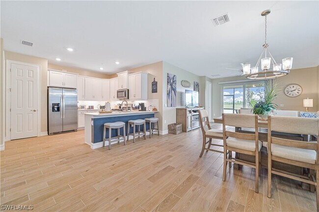 Building Photo - 43741 Sparrow Dr