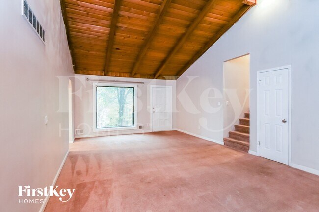 Building Photo - 4949 Dana Dr NE