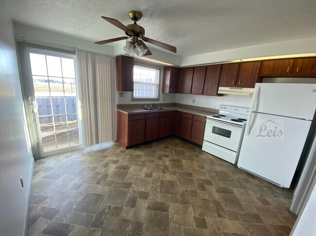 Foto del edificio - 5891 Shade Rd